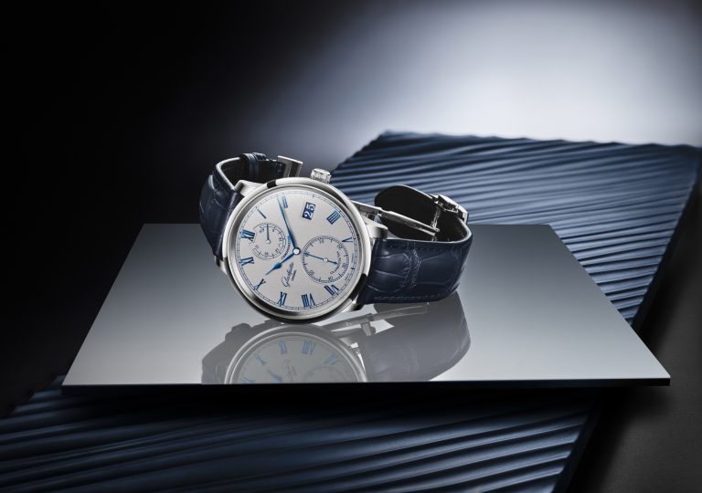 酷炫銀色與深藍色調的和諧共舞 格拉蘇蒂原創Senator Chronometer 參議員天文台腕錶