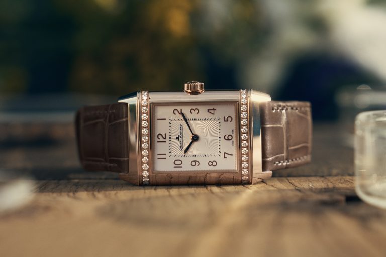 積家「匠心製造」合作計劃 1931黃金花卉致敬REVERSO翻轉腕錶的設計